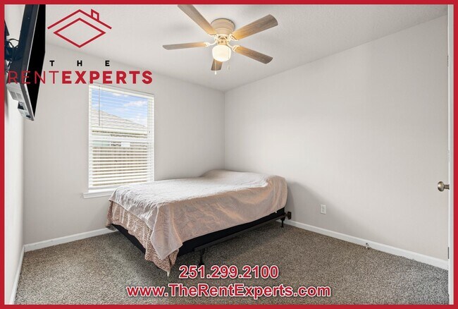 Building Photo - 2599 Cedarwood St