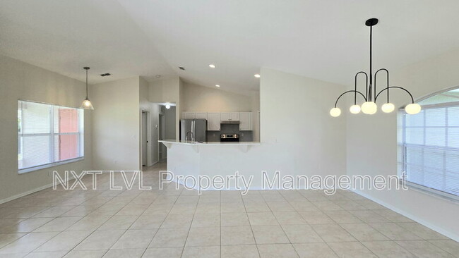 Building Photo - 342 NE 17th St