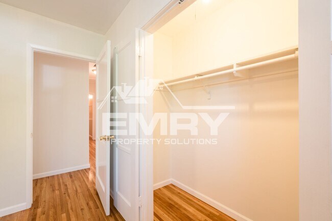 Building Photo - 4743 Levelside Ave