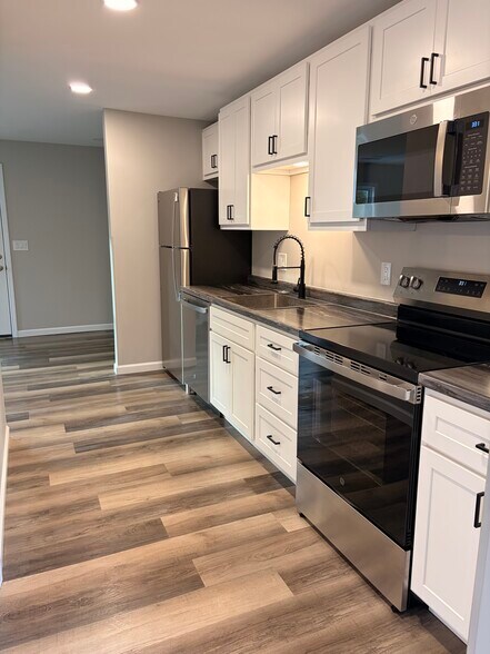 Kitchen - 1 Holding Ln