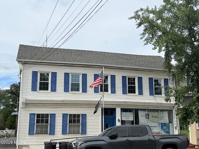 Building Photo - 12 S Main St