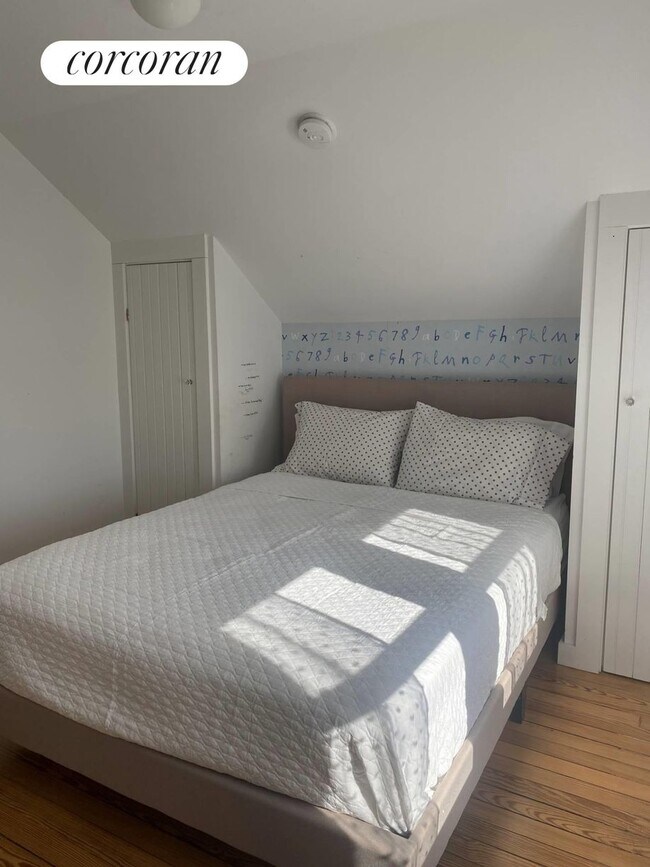 Building Photo - 10 Miller Terrace