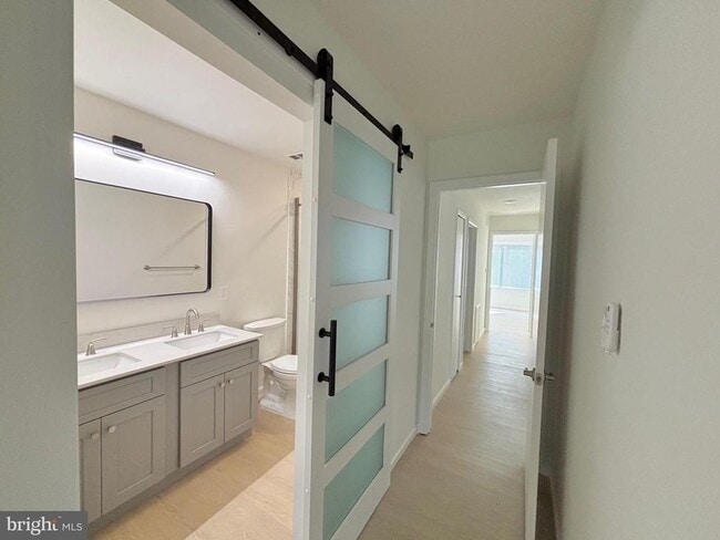Building Photo - 20207 Laurel Hill Way