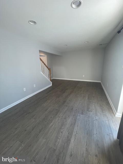 Building Photo - 19 Sir Thomas Ln