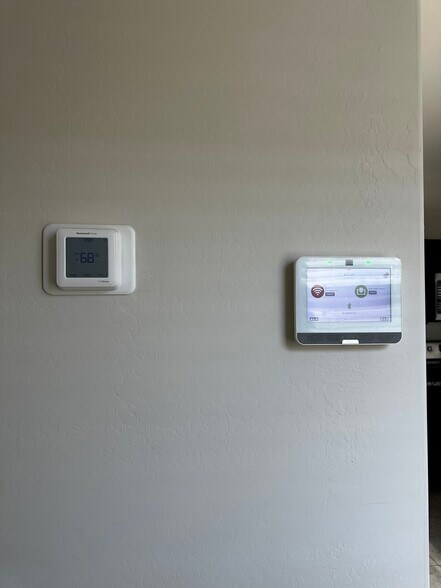 Building Photo - 35288 W San Alvarez Ave