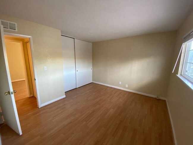 Building Photo - Frontier Dr.