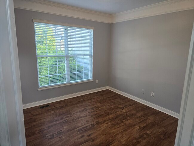 Building Photo - 3296 Wind Dr