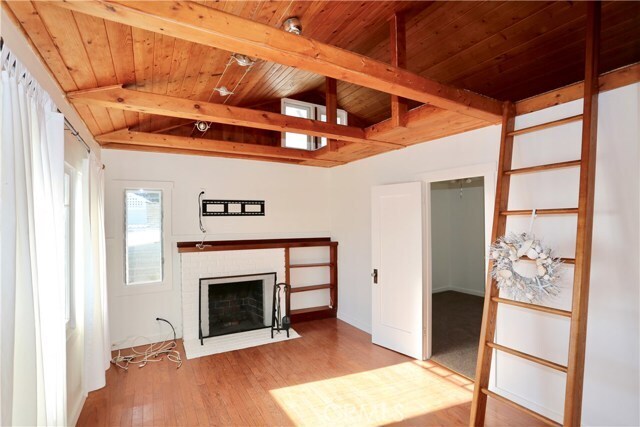 Building Photo - 426 Aster St