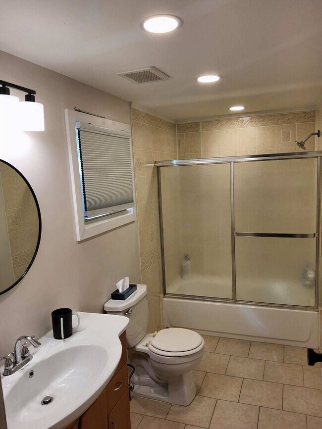 Building Photo - 13 Beth Mor Rd