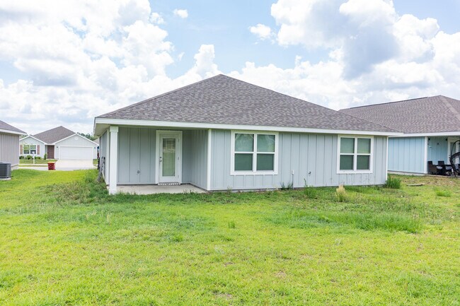 Building Photo - 206 Laurel Hl St