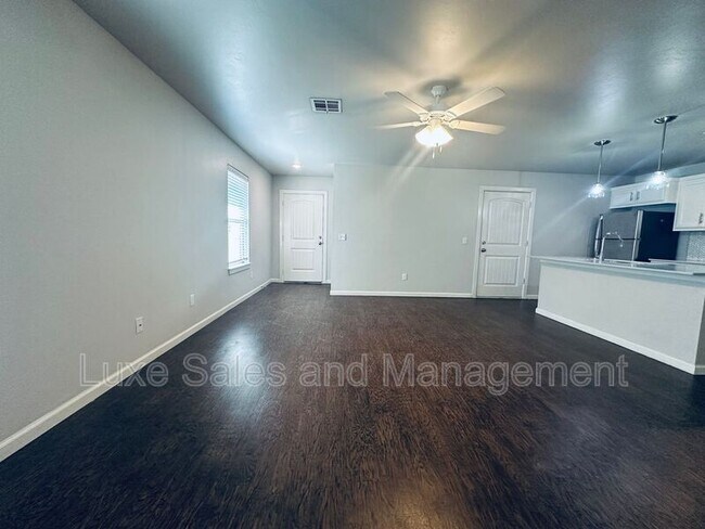 Building Photo - 11412 N Lincoln Blvd