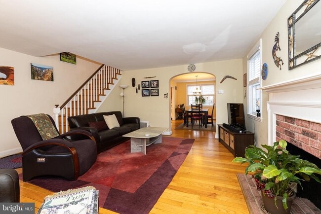 Building Photo - 52 Woodbine Rd