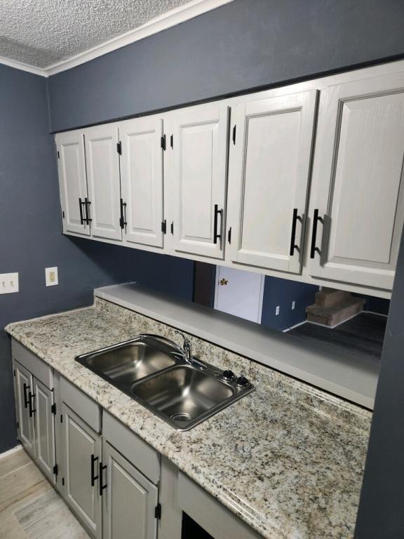 Building Photo - 520 Briar Manor