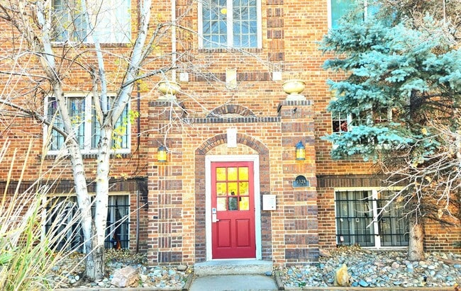 LOCATION LOCATION!! Remodeled- studio in ... - LOCATION LOCATION!!  Remodeled- studio in ...