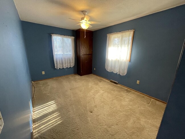 Building Photo - 1608 Mitchell Dr