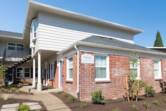 Brentwood & Pinecrest - Templeton Property Management, NFN Investments - Brentwood & Pinecrest Apartments