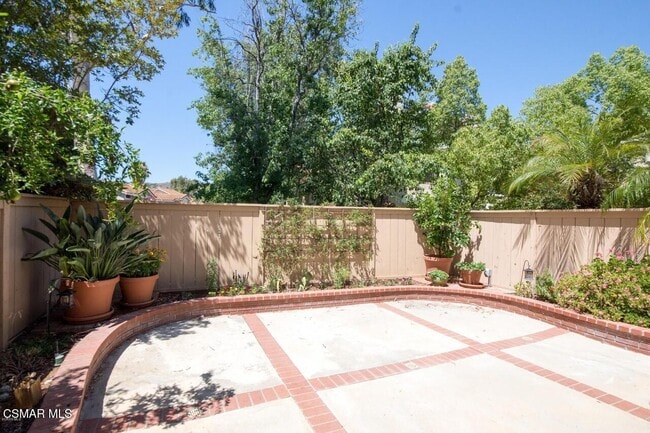 Building Photo - 417 Zeno Way