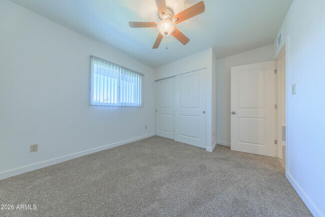 Building Photo - 4558 N 15th Ave