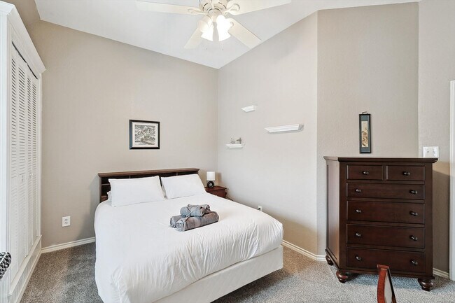 Building Photo - 2005 Glory Creek Cir