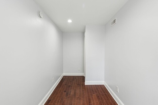 Building Photo - Newly Renovated Single Family Brewerytown