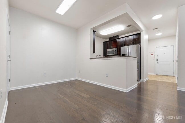 Building Photo - 434 Micali Way