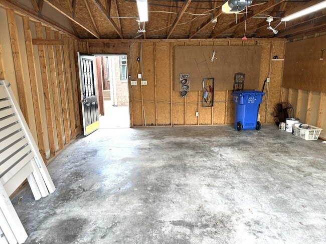 Building Photo - 1136 Turkey Foot Rd