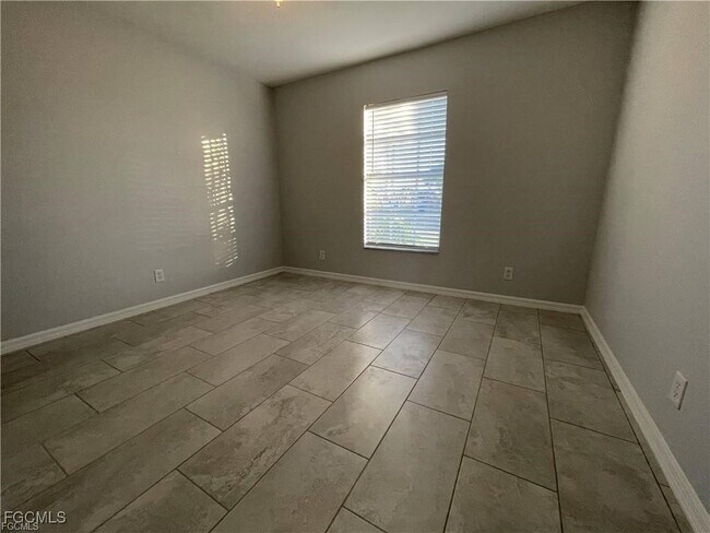 Building Photo - 119 Zenith Cir