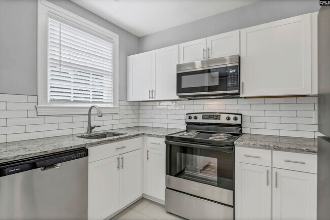 Building Photo - 2330 Wheat St