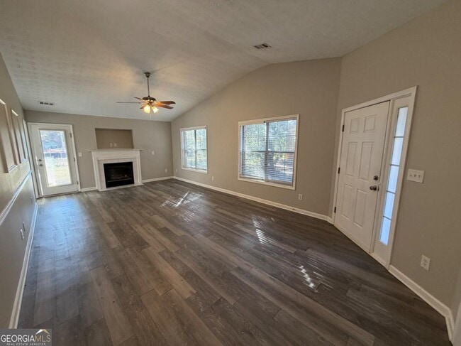 Building Photo - 2137 Hickory Bend SE