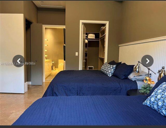 Building Photo - 20000 E Country Club Dr