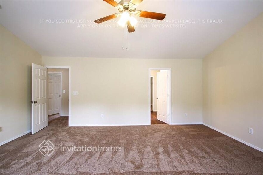 Building Photo - 8825 Chalkstone Rd