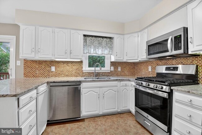 Building Photo - 7435 Crestberry Ln