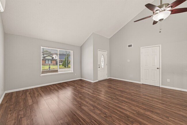 Building Photo - 1806 Foxlake Dr