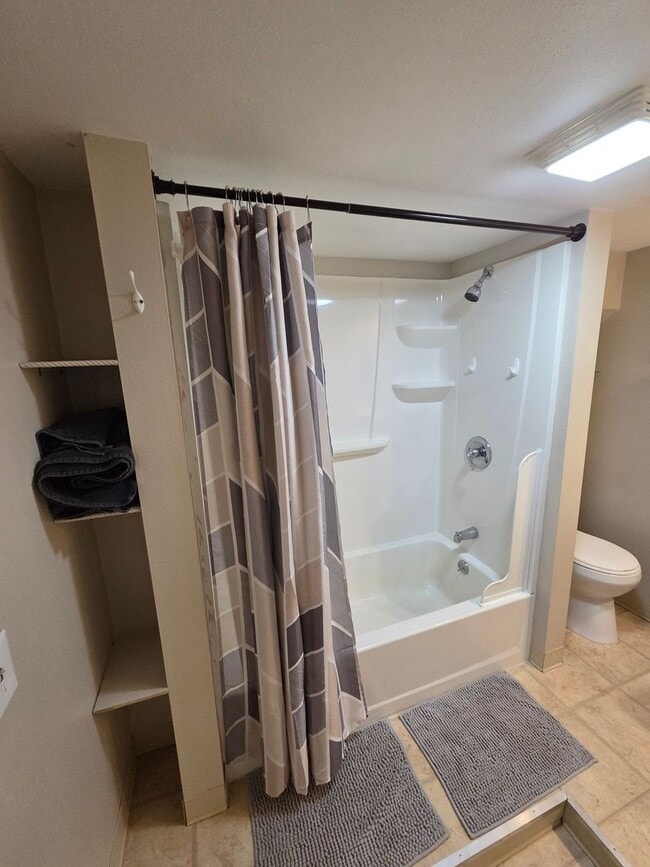 Building Photo - Furnished 1 Bedroom 1 Bath Basement Unit-No Pets-Single Occupancy -NO SMOKING