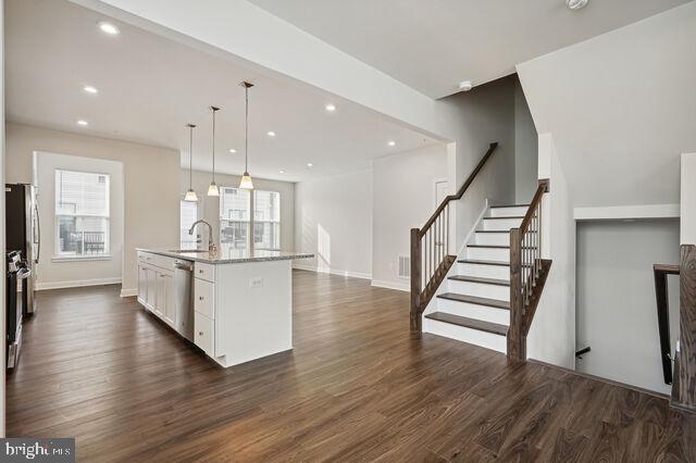 Building Photo - 2715 Evansgreen Dr