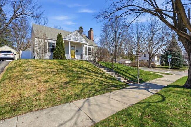 Building Photo - 1102 Arborview Blvd