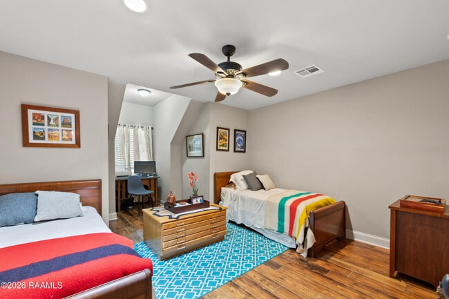 Building Photo - 126 Heathwood Dr