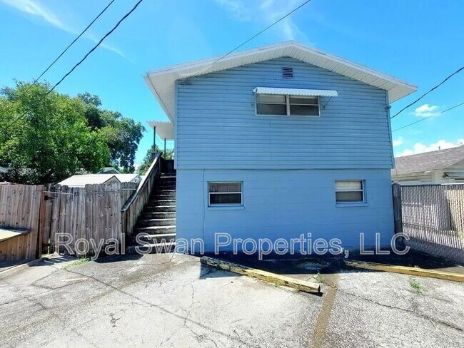 Building Photo - 115 Lenox St