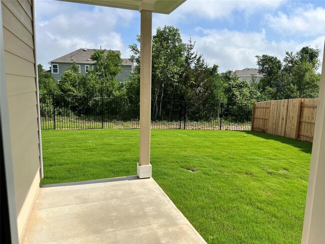 Building Photo - 229 Tall Grass Dr