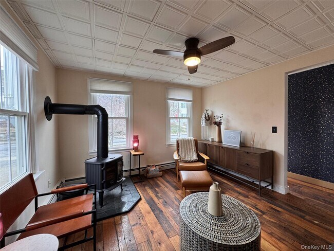 Building Photo - 69 Russell Ave