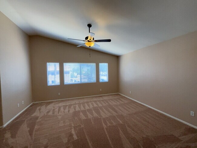 Building Photo - HOT SUMMER OFFER! ENJOY 2 WEEKS FREE RENT *excludes recurring fees* This is where comfort and sty...
