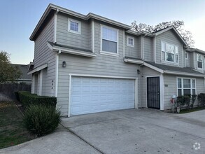 Building Photo - GREAT STOCKTON NEIGHBORHOOD! CLEAN UNIT WI...