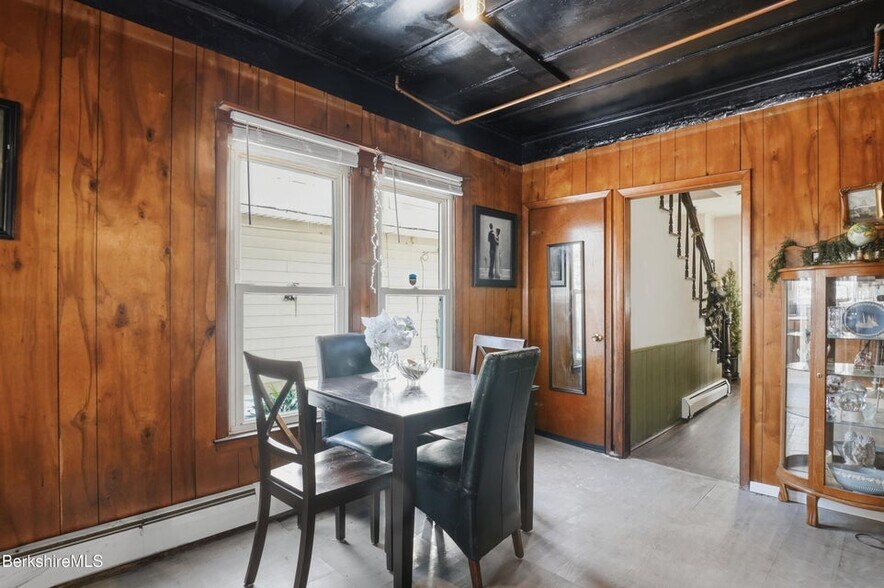 Building Photo - 9 Lincoln St