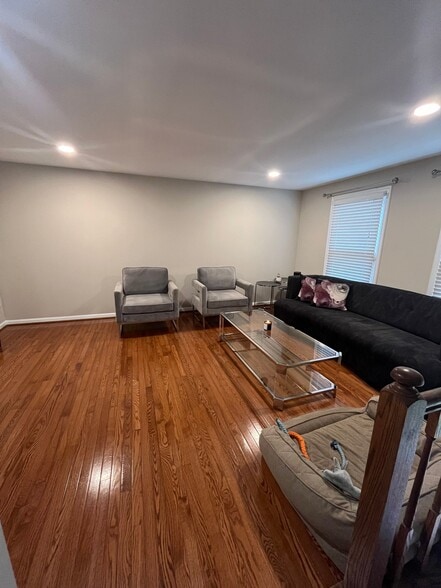 Building Photo - 7361 Crestleigh Cir