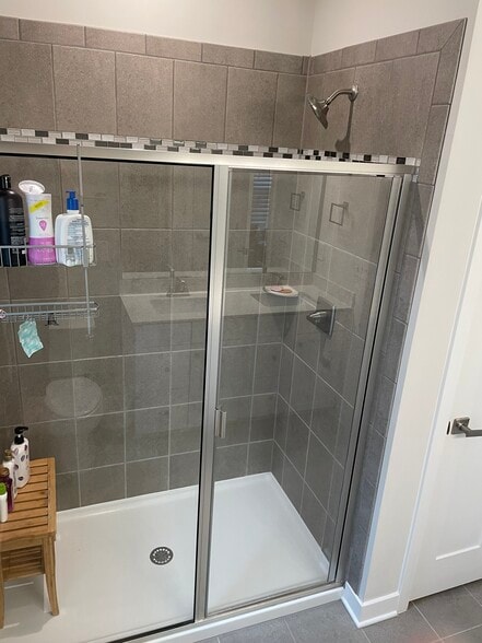 Building Photo - 1213 Bradburn Dr