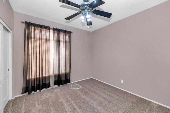 Building Photo - 3382 W Harrison St