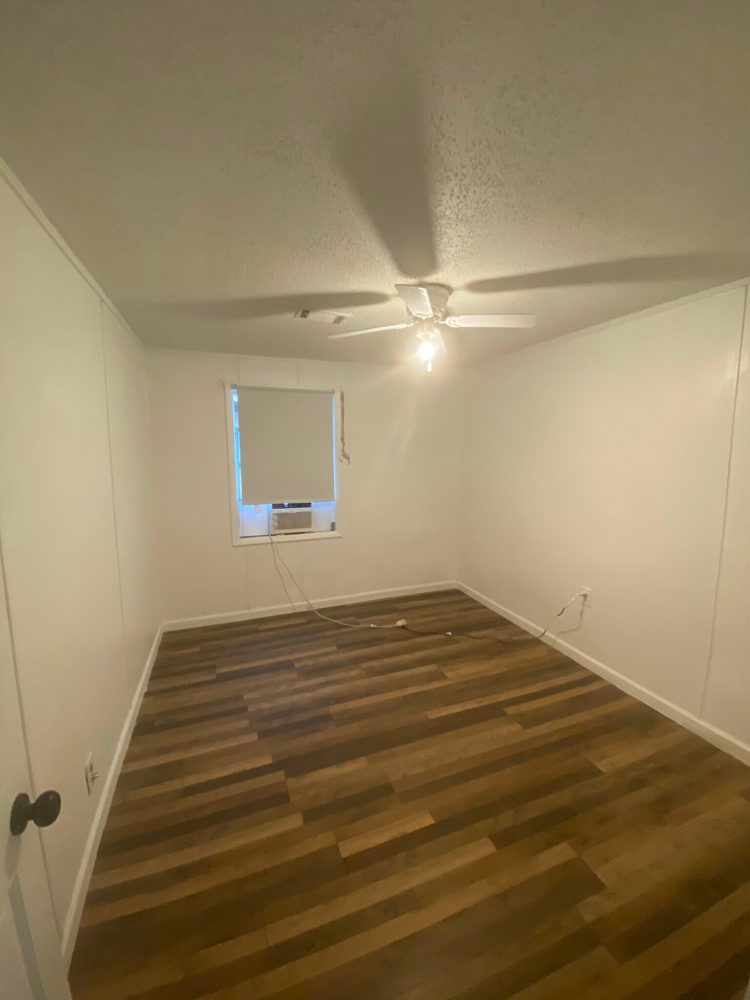 Building Photo - 806 Armory Dr