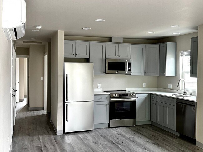 Building Photo - 2BR | 1BA – Washer & Dryer, A/C in Every R...