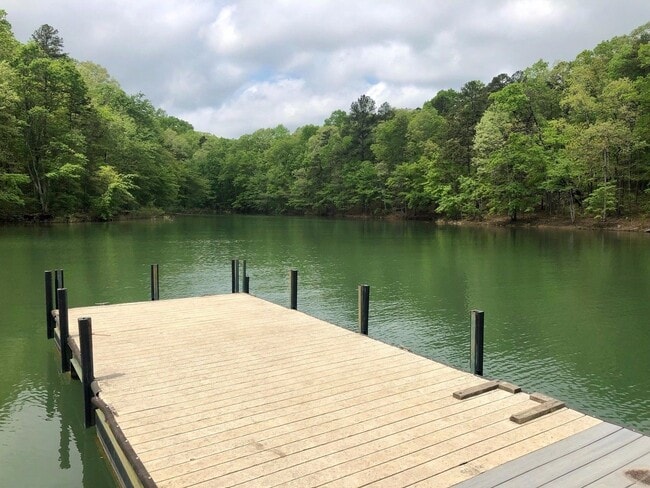 Building Photo - 3 Bedroom Condo at Hart's Cove!