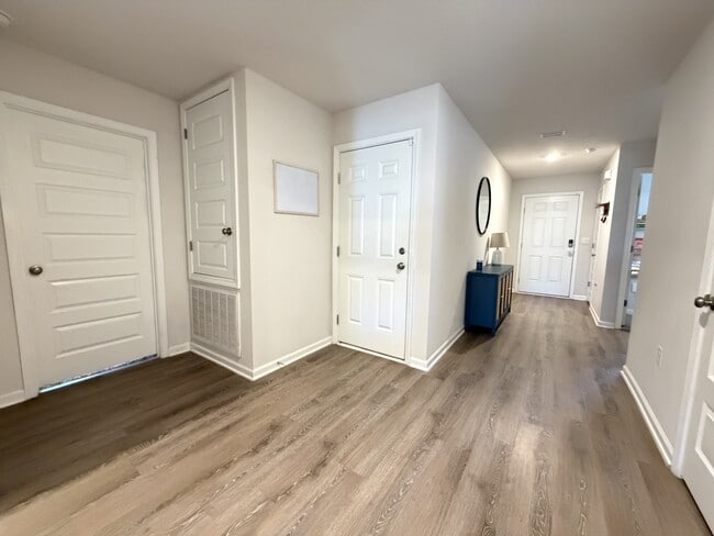 Building Photo - 4656 Honor Guard Wy